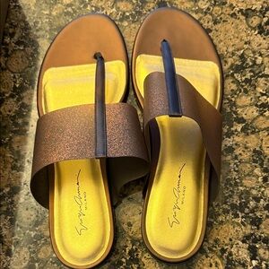 Giorgio Armani golden Brown Flats
